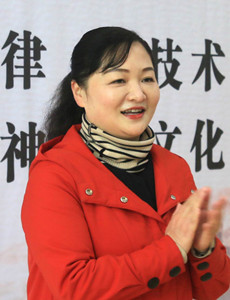余梅代表:检察官+人大代表,优势互补共促和谐